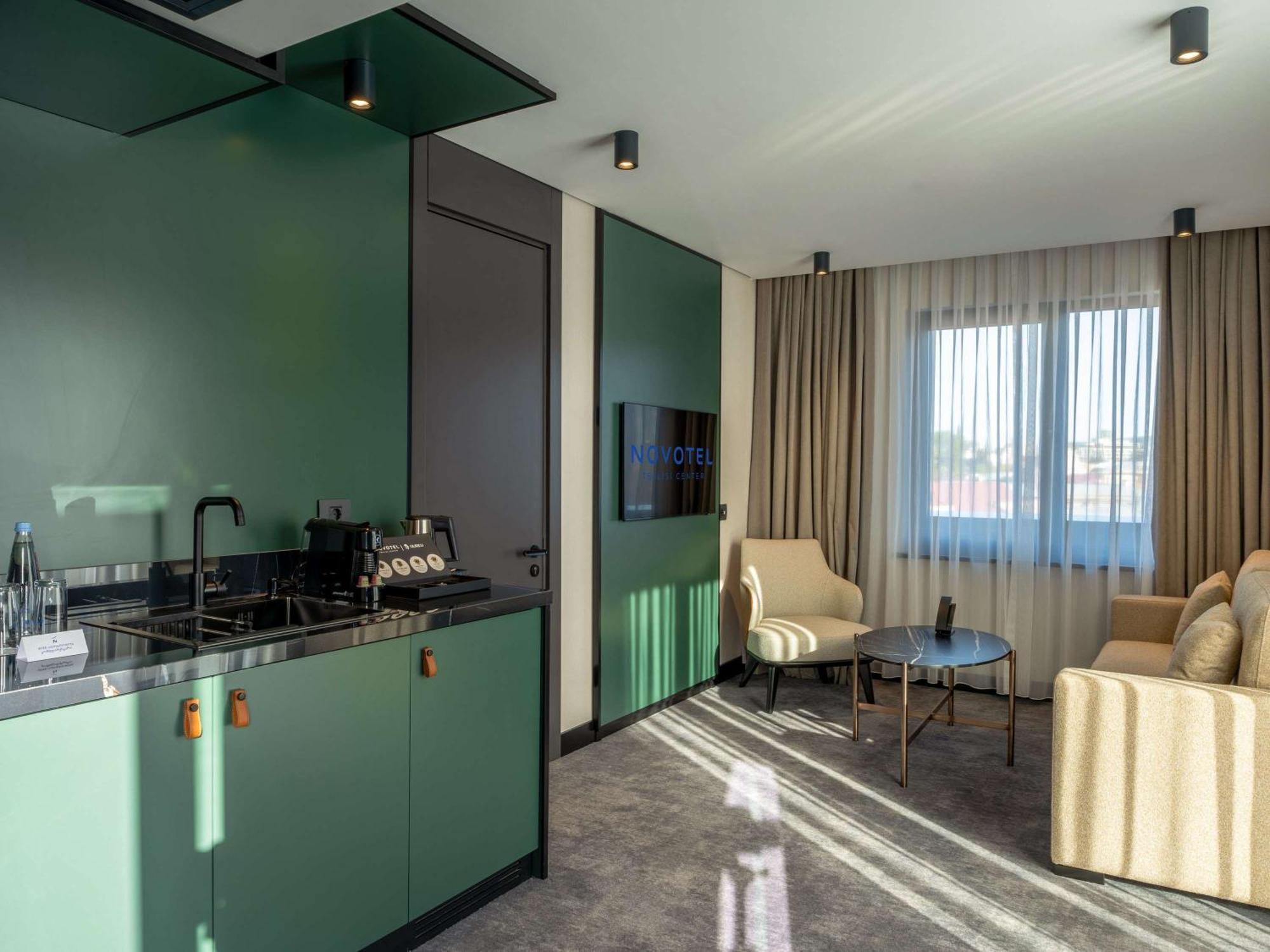 Novotel Tbilisi Center Eksteriør bilde