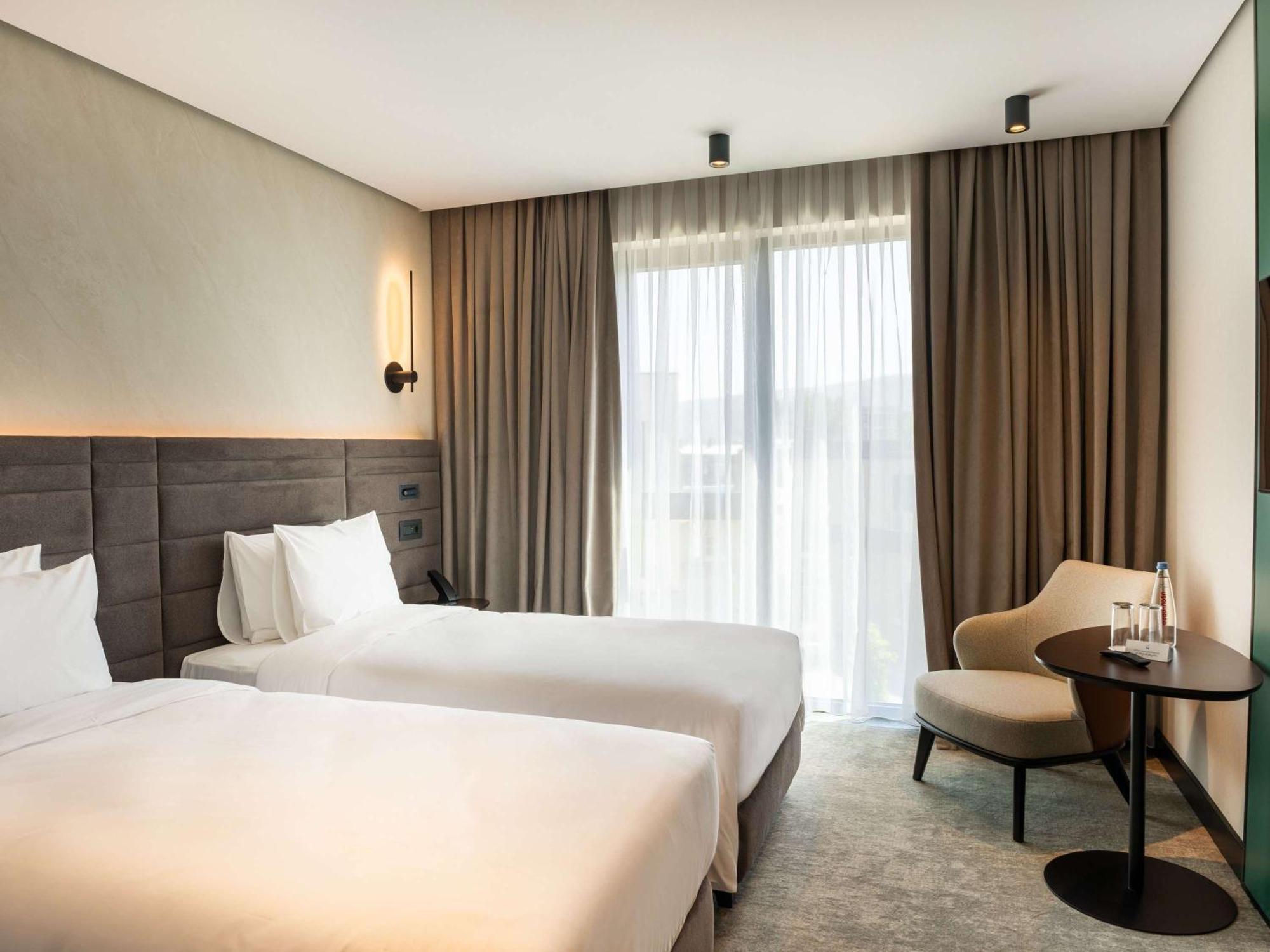 Novotel Tbilisi Center Eksteriør bilde