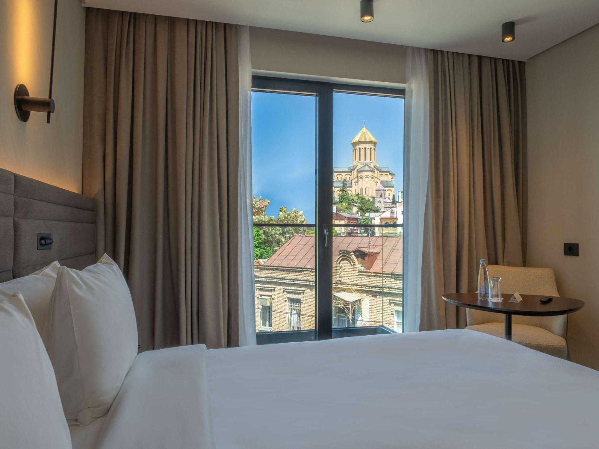 Novotel Tbilisi Center Eksteriør bilde